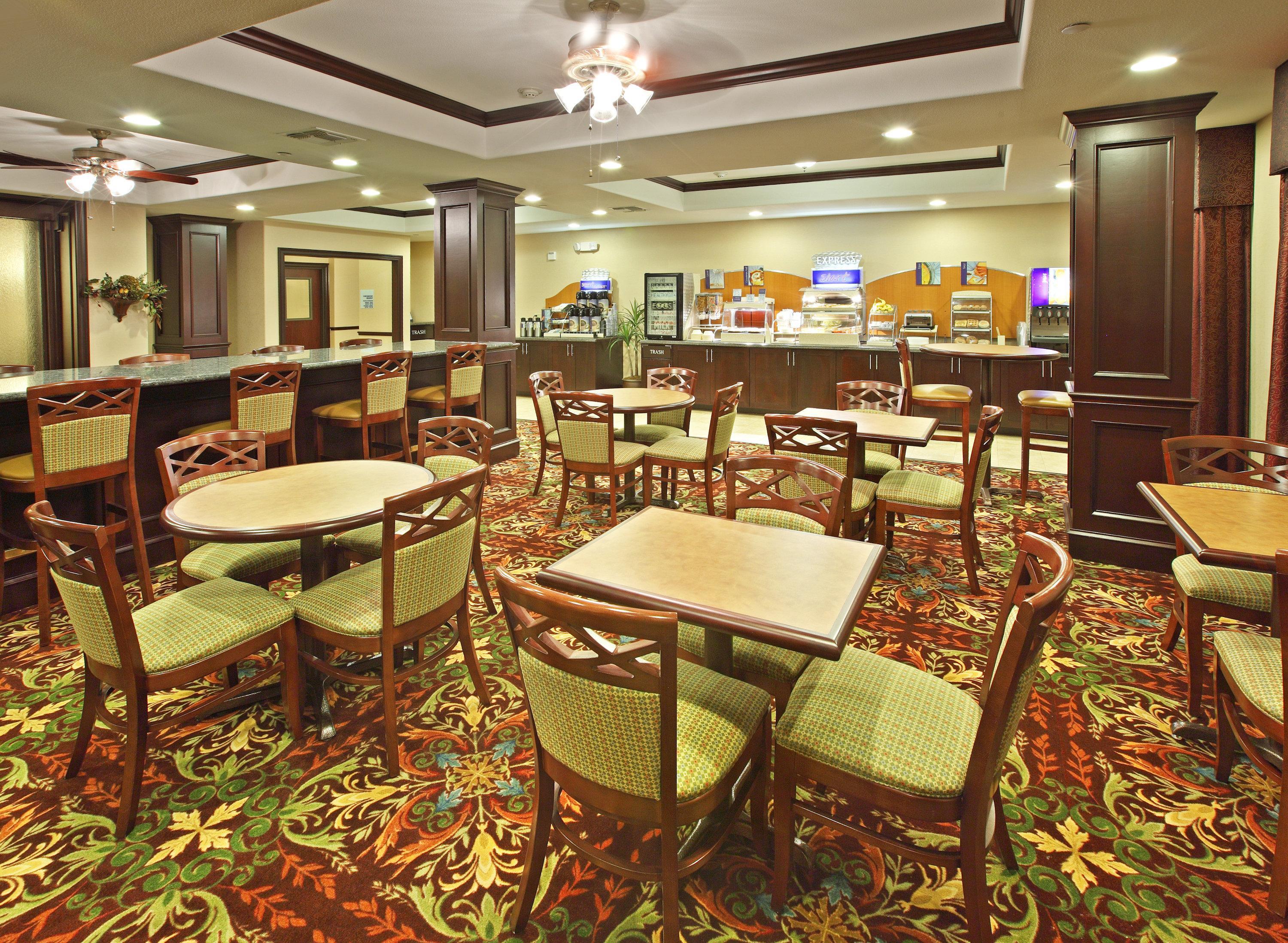 Holiday Inn Express Hotel & Suites Henderson - Traffic Star By Ihg Esterno foto