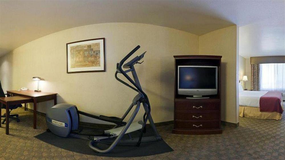 Holiday Inn Express Hotel & Suites Henderson - Traffic Star By Ihg Esterno foto