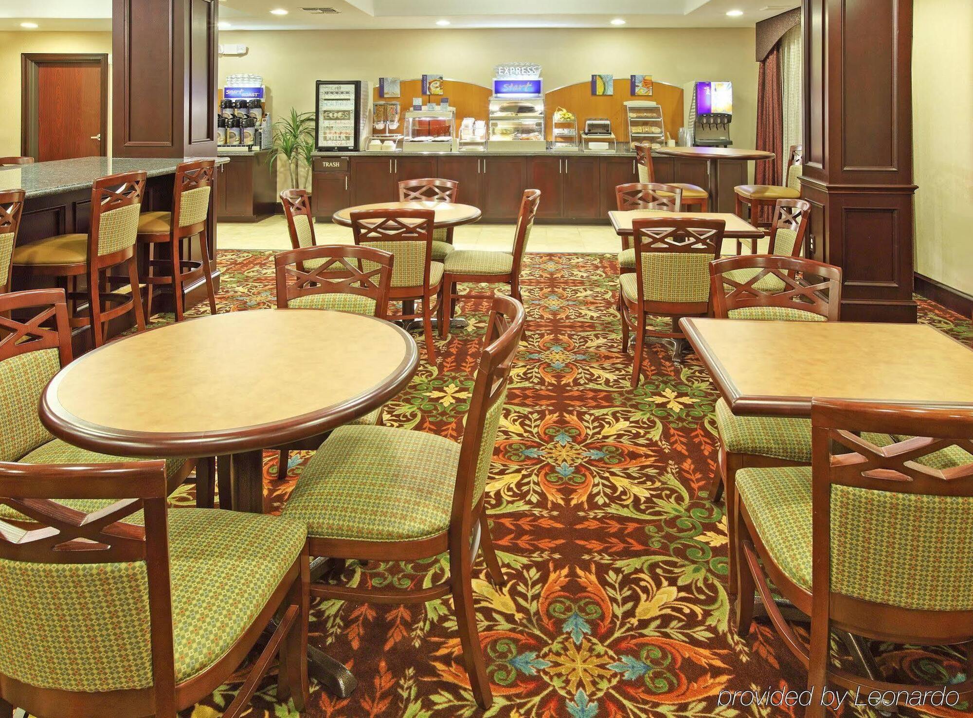 Holiday Inn Express Hotel & Suites Henderson - Traffic Star By Ihg Esterno foto